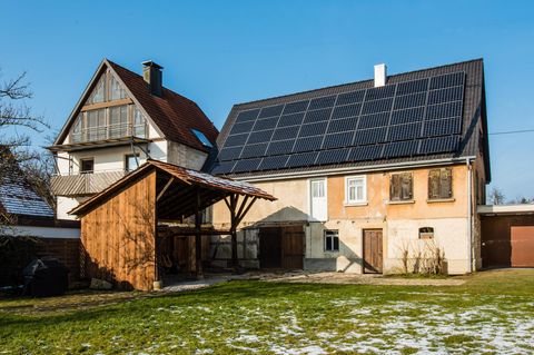 Solardach auf einem alten Haus