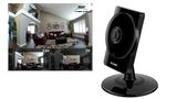D-Link Wide Eye mit D-Link Smart Plug  Die D-Link Wide Eye ist eine kleine Überwachungskamera mit einem Sichtfeld von 180 Grad. Mit diesem extremen Weitwinkel hat sie selbst kleine Räume voll im Blick. Nachts schaltet sie automatisch auf Infrarot um, und kann mit dem für das menschliche Auge nicht sichtbarem Licht bis zu fünf Meter weit sehen.  Die eingebauten Sensoren erkennen Bewegungen sowie Geräusche im Raum und schicken Alarm-Meldungen direkt auf  das Smartphone. Die Kamera verlosen wir zusammen mit dem Steckdosen-Adapter "SmartPlug" von D-Link. Mit SmartPlug kann die Steckdose via Smartphone ferngesteuert werden. Hängt die Wide Eye an diesem Adapter, lässt die sich Überwachungskamera zum Beispiel nur dann aktivieren, wenn man nicht Zuhause ist.