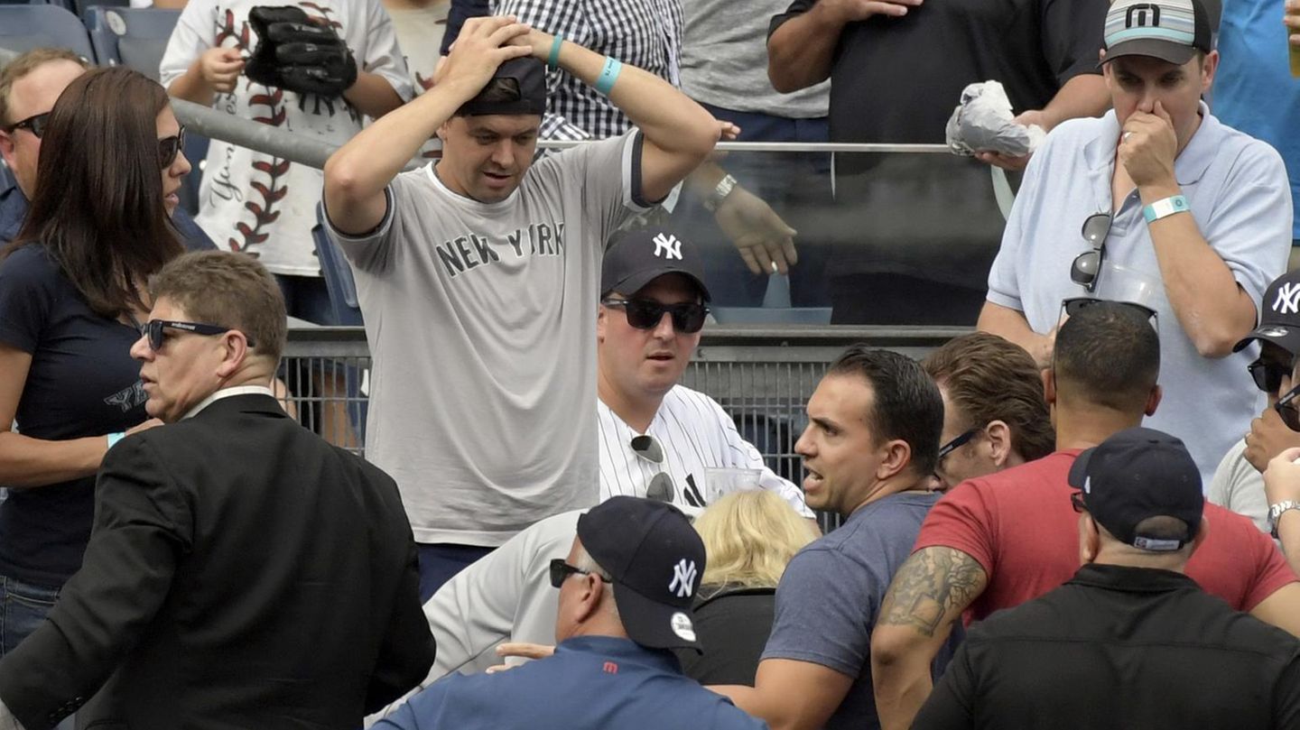 Fassungslosigkeit bei den New York Yankees, als das kleine Mädchen von dem Ball getroffen wurde