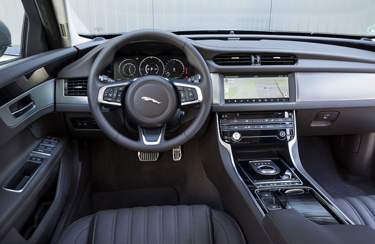 Typisches Jaguar Cockpit