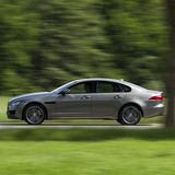 Der Jaguar XF 25d AWD ist 4,95 Meter lang