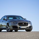 Der Jaguar XF 25d AWD wiegt 1.740 Kilogramm