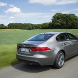 Der Jaguar XF 25d AWD (MJ 2018) braucht im Schnitt 5,5 l/100 km