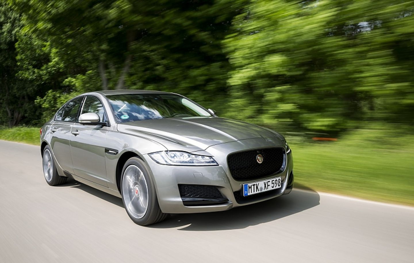 Der Langstreckenkomfort des Jaguar XF 25d AWD ist sehr gut