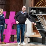 Großer Spaß für kleine Fellknäuel: Julia Posniak und Lutz Spending aus Düsseldorf präsentieren ihre Katzenmöbelserie "Kletterletter" in der "Höhle der Löwen".