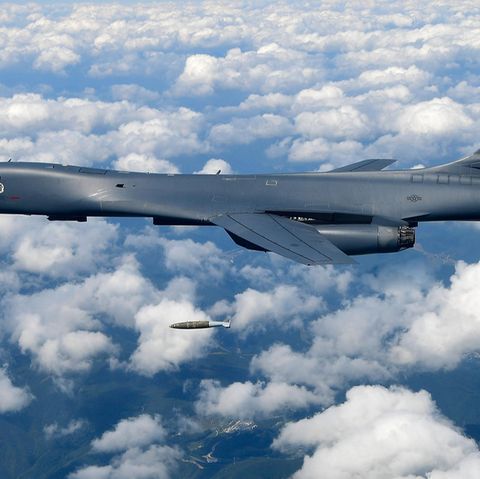 Amerikanischer B-1B-Bomber bei einer Übung über Südkorea