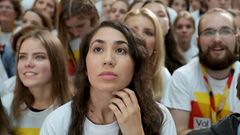 Lange Gesichter gibt es auch bei der Wahlparty der CDU in Berlin - sie kommt der aktuellen Hochrechnung zufolge auf 33,3 Prozent