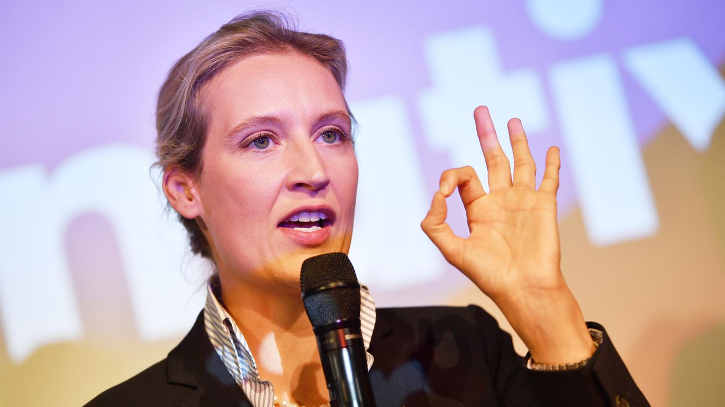 Alice Weidel, Spitzenkandidat der AfD, auf der Wahlparty ihrer Partei in Berlin