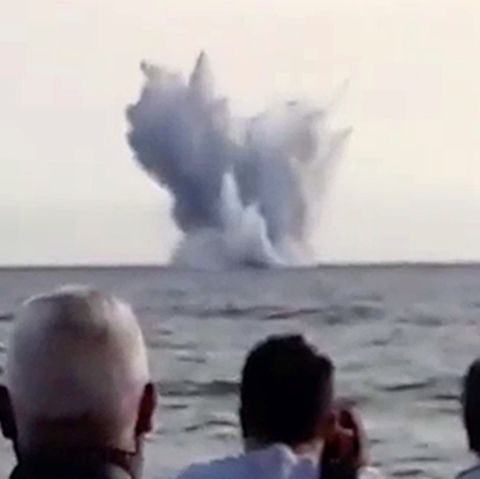 Eurofighter stürzt bei Flugshow in Italien ins Meer - Pilot stirbt