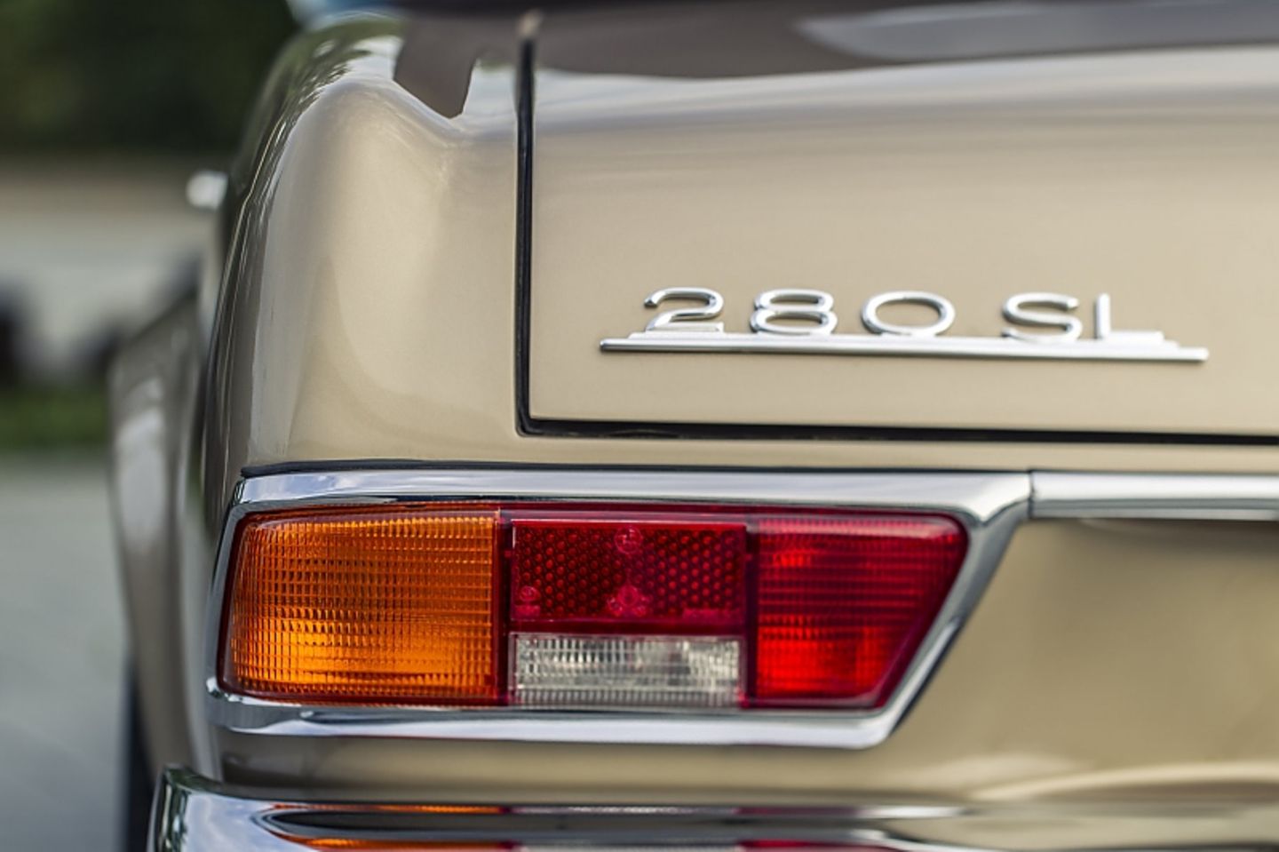Mercedes 280 SL Pagode W 113 - das Topmodell mit 125 kW / 170 PS und 240 Nm