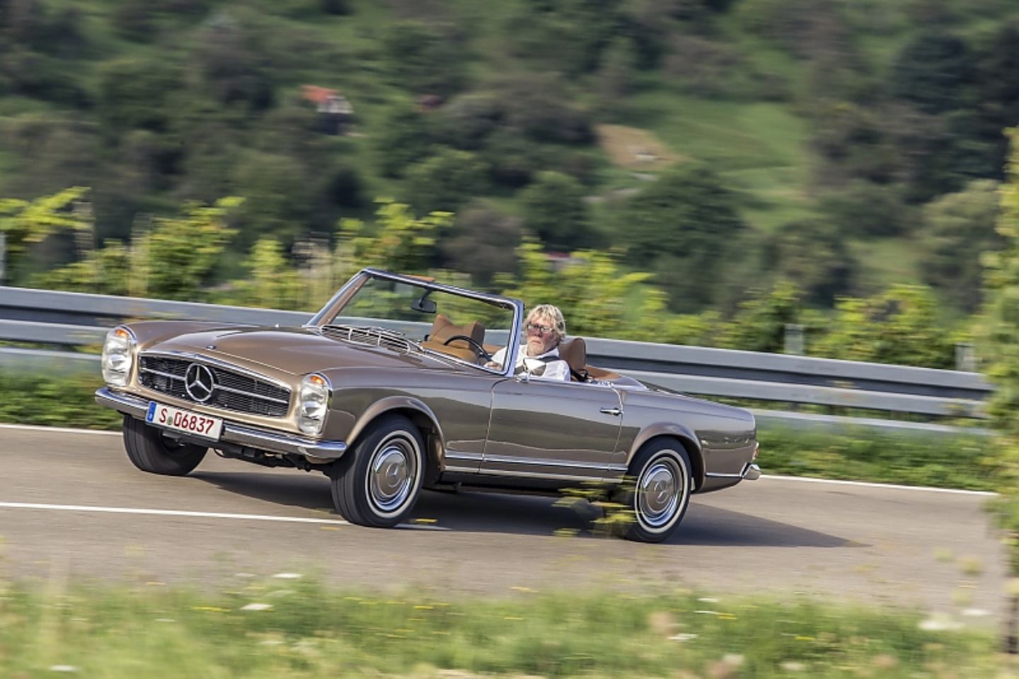 Mercedes 280 SL Pagode W 113 - perfekt für einen Ausflug im Herbst