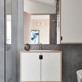 Im Innenbereich gibt es viele Flächen mit poliertem Feinbeton.