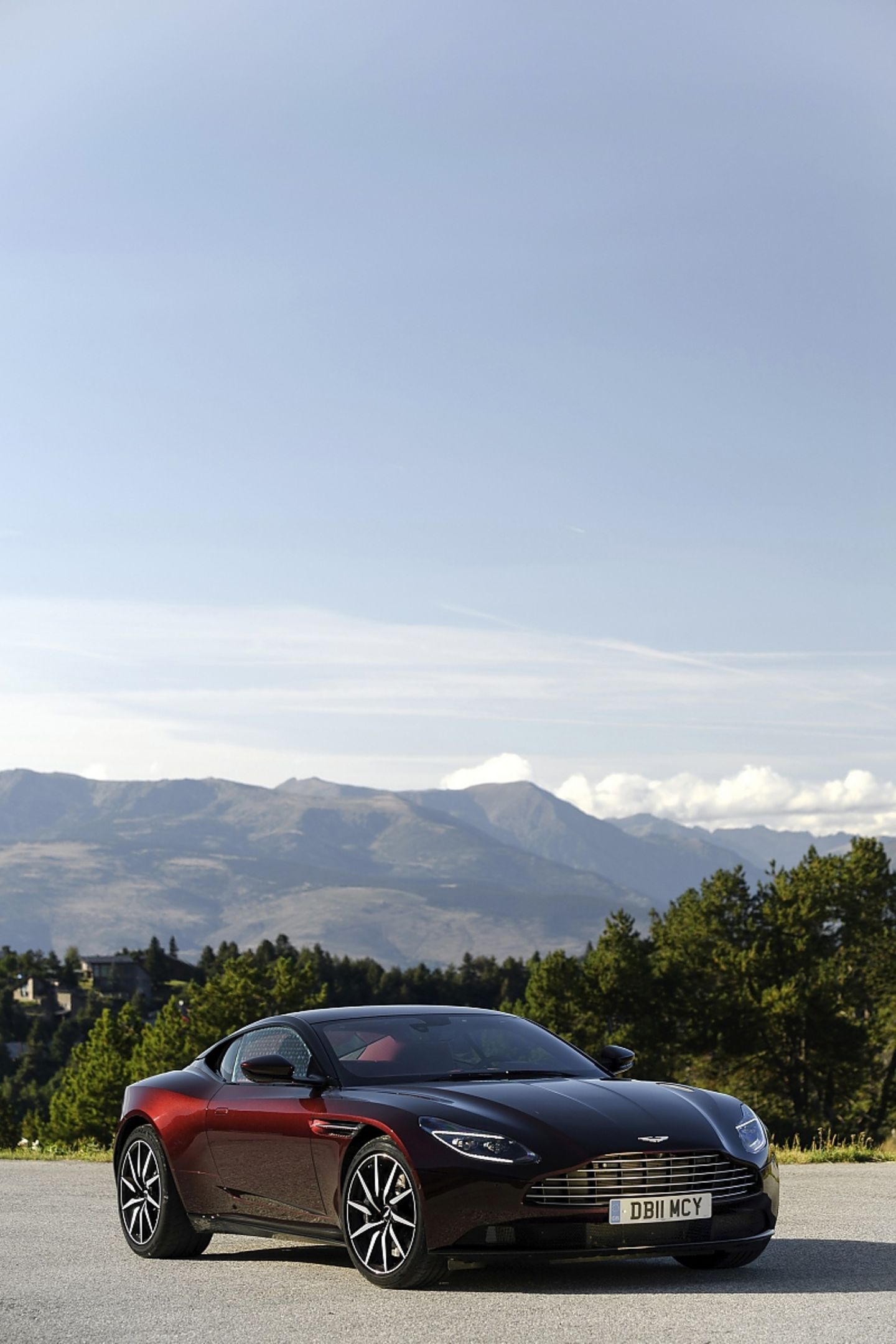 Gewohnte Formen: Aston Martin DB11 V8