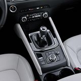 Auch eine Handschaltung ist für den Mazda CX-5 verfügbar