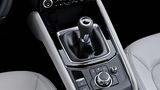 Auch eine Handschaltung ist für den Mazda CX-5 verfügbar