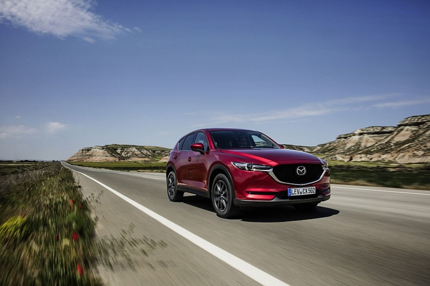 Der Mazda CX-5 Skyactiv-G 194 schwimmt gut im Verkehr mit