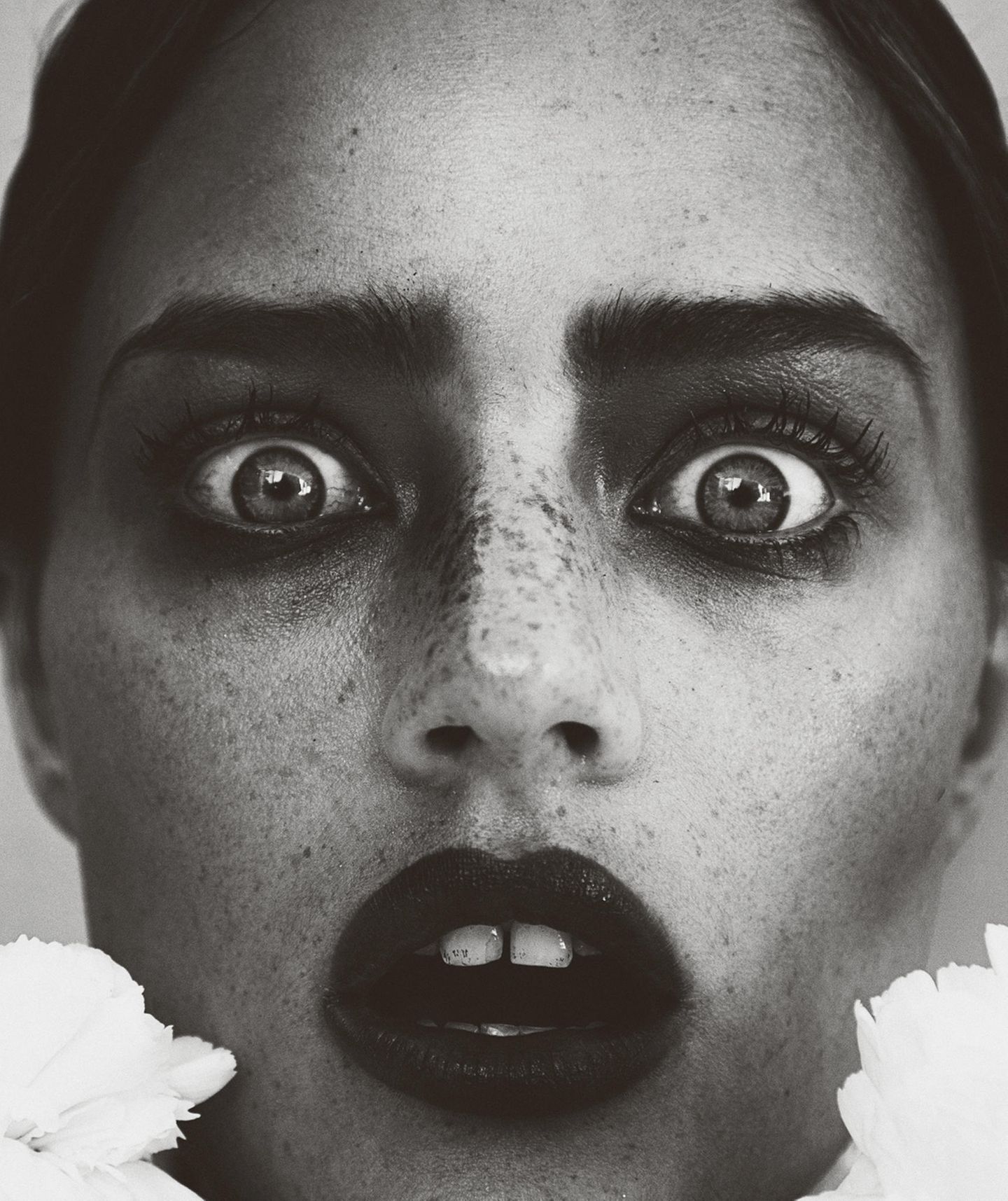 Daniella Midenge: Erotic Art Fotografie "Sex & Cigarettes"