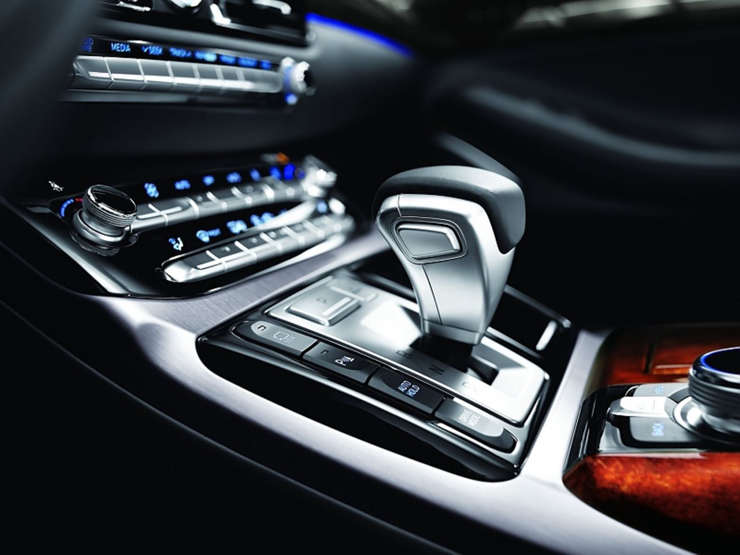 Genesis G90 5.0