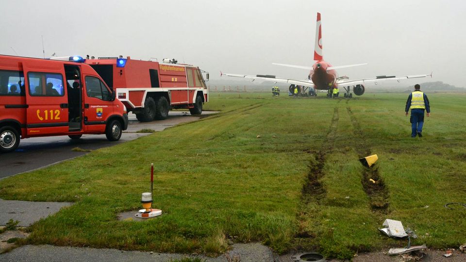 Air-Berlin-Flieger schießt über Landebahn auf Sylt hinaus