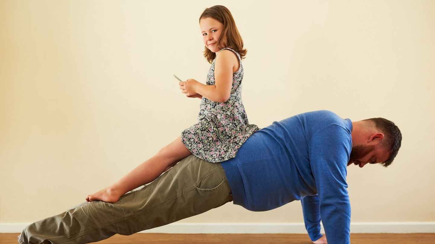 Appnehmen leicht gemacht: Klickt euch durch die Fotostrecke für 10 kostenlose Fitness-Apps, mit denen ihr in Form kommen und fit bleiben könnt.