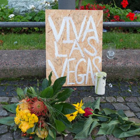 Viva Las Vegas - Trauertafel nach dem Massake