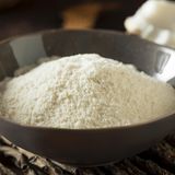 Mehl  Im Vorratsschrank ein absolutes Muss: Zum Backen oder Abbinden für Saucen.