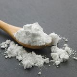 Backpulver  Erscheint vielleicht unwichtig, aber ohne Backpulver geht kein Kuchen auf.