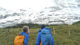 Da soll es hoch gehen. Ich blicke voller Zuversicht auf die  berühmte Eigener Nordwand. Neben mir mein Bergführer Markus Wey.