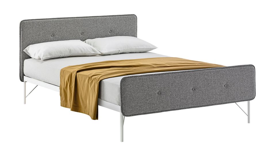Doppelbett "Hotelroyal" aus lackiertem Stahl von Zanotta, ab 3336 Euro