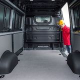 Im Laderaum des MAN TGE lassen sich bis zu sechs Europaletten unterbringen