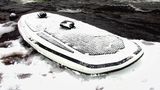 "Wakejet Cruise" von Radinn ist ein Elektro-Surfbrett oder genauer gesagt ein Wakeboard mit Elektromotor. Bis zu 46 km/h schafft das Brett, Gas gegeben wird mit einer Fernsteuerung in der Hand, gelenkt durch Gewichtsverlagerung des Körpers.