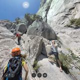 Bild 1 von 11 der Fotostrecke zum Klicken  Einstieg zur legendären Kante "The Nose", der 1000 Meter langen Kletterroute am El Capitan im kalifornischen Yosemite Valley. Zur Seilschaft gehören Caro North, Whit Magro und Tony Brown.