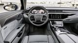 Das Audi-Cockpit mit den beiden Touchscreens