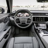 Das Audi-Cockpit mit den beiden Touchscreens