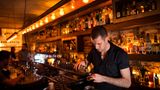Platz 8: Attaboy, New York  Die Jury urteilte, in dieser Bar werden Drinks serviert, die zu den besten zählen werden, die man jemals trinken wird.  Mehr Infos finden Sie auf der Website.