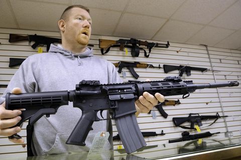 Der Todesschütze von Las Vegas nutzte so ein AR-15 Sturmgewehr für seine verheerende Attacke