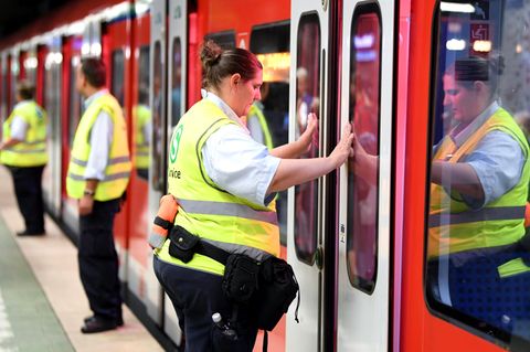 S-Bahn in Frankfurt: In Hessen können Beamte künftig kostenlos mitfahren