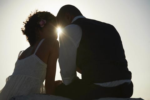 Die Hochzeit ist ein wichtiger Schritt im Leben vieler Paare. Doch kann man sich auf eine lange Beziehung vorbereiten?