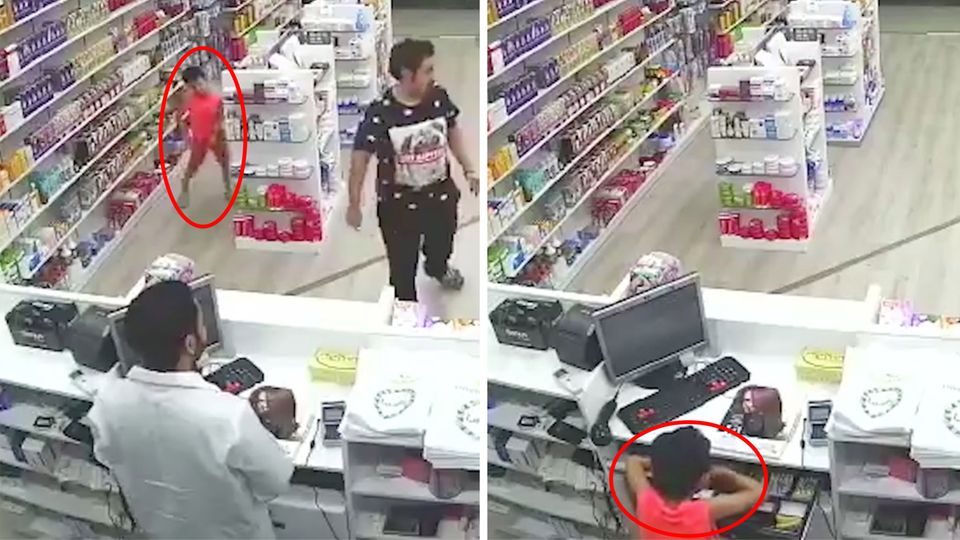 Dieb Apotheke Honduras Kleiner Junge räumt die Kasse einer Apotheke leer