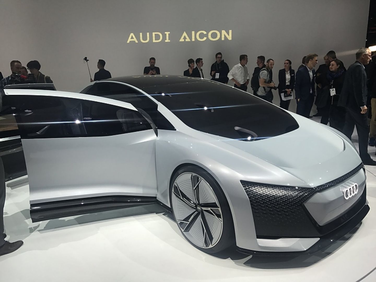 Audi Aicon auf der IAA 2017
