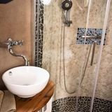 Schon am Bad sieht man, dass am Gewicht nicht gespart wurde.