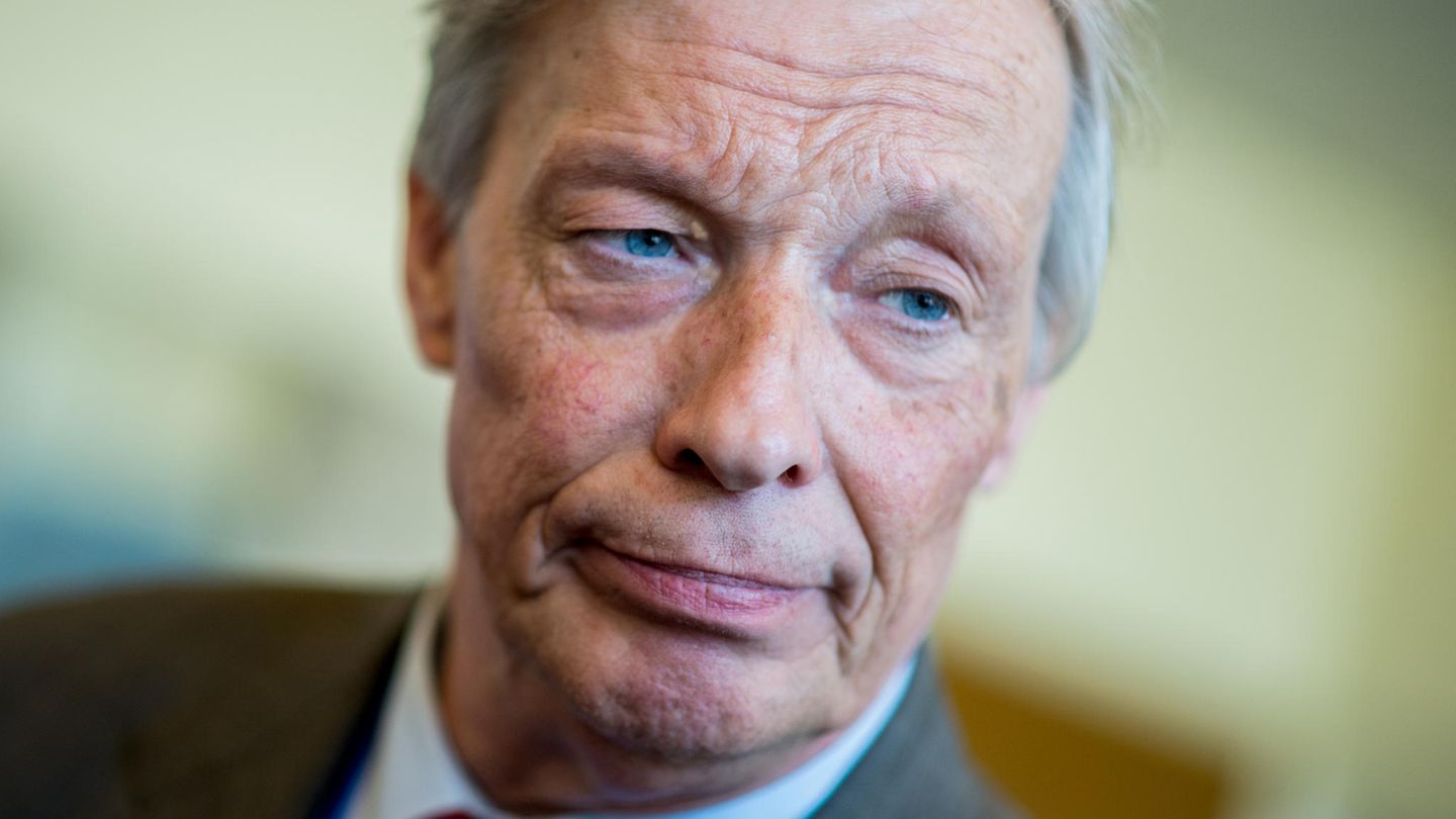 Armin-Paul Hampel: Razzia wegen Betrugsverdachts bei niedersächsischem AfD-Landeschef