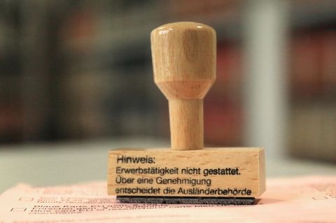In Berlin entwendeten Einbrecher Stempel und Dokumente der Ausländerbehörde (Symbolbild)