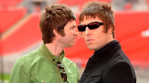 Die beiden Brüder Noel und Liam Gallagher auf einem Bild.