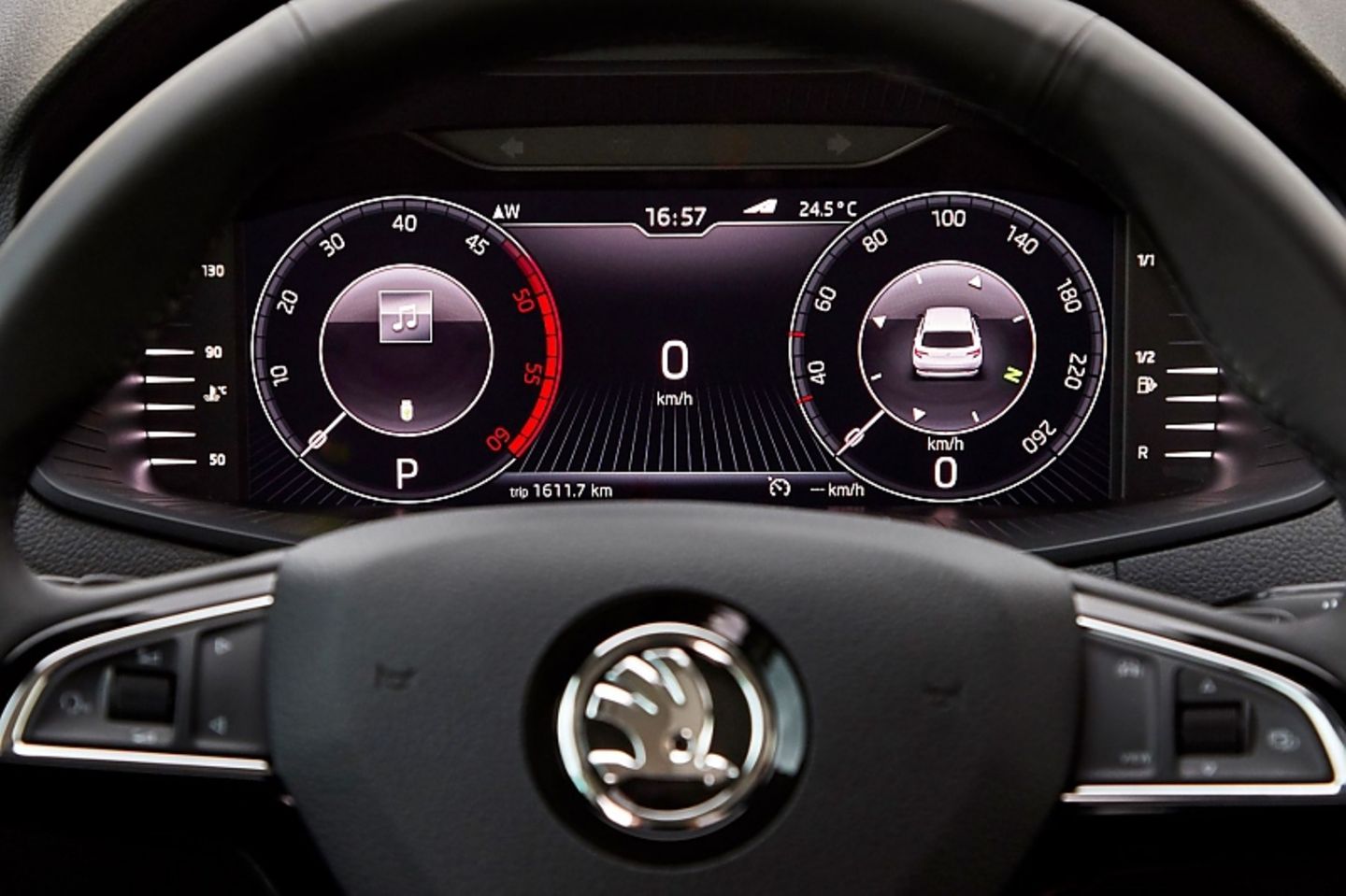 Auch beim Skoda Karoq gibt es jetzt animierte Rundinstrumente