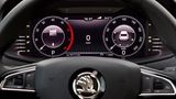 Auch beim Skoda Karoq gibt es jetzt animierte Rundinstrumente