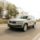 Beim VarioFlex-Sitzsystem lassen sich die beiden äußeren Sitzelemente um 15 Zentimeter in der Längsrichtung verschieben und um a