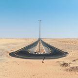 Im Nirgendwo der Wüste. Diese Straße wurde gebaut – um darauf Spaß zu haben