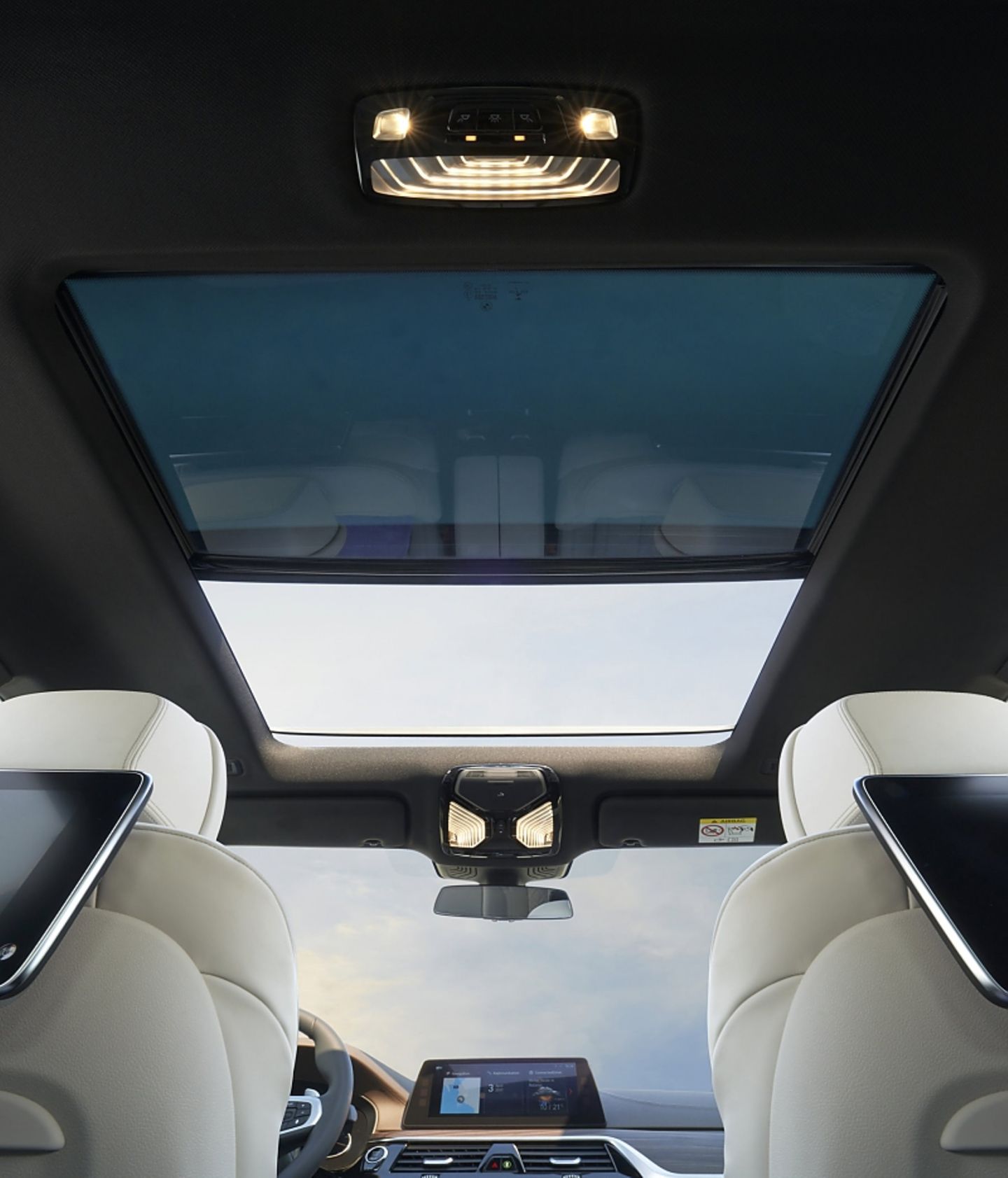 BMW 640i xDrive Gran Turismo - auf Wunsch mit Panorama-Ausblick nach oben