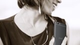 HTC One A9s - der iPhone-Klon  Mit dem HTC One (M7) führten die Koreaner das Unibody-Smartphone ein, beim One A9s ließen sie sich aber deutlich beim iPhone inspirieren. Technisch kann es mit dem Apple-Smartphone zwar nicht mithalten, Geschwindigkeit und Kamera gehen aber in Ordnung - vor allem zu einem Preis von 160 Euro.